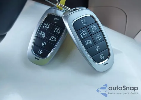 2022 Hyundai Tucson Hybrid Limited z USA, uszkodzony, nr VIN KM8JECA12NU068696